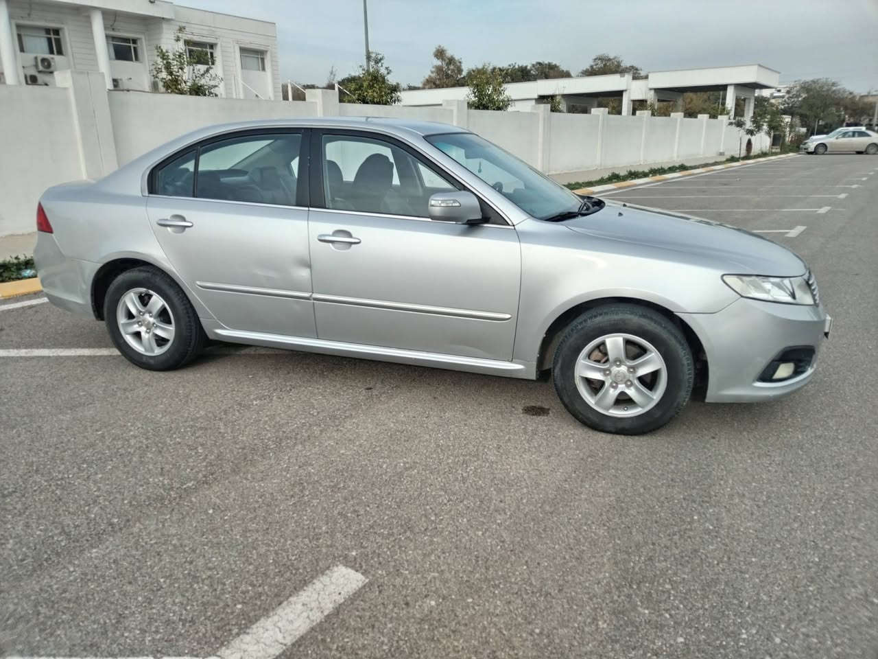 كيا لوتز 2009 سنويه 2031 سياره جاهزه برغي نقص مابي ماشي 84الف حقيقي بي 3 قطع صبغ اثر جراد سعر 110$ ***********
