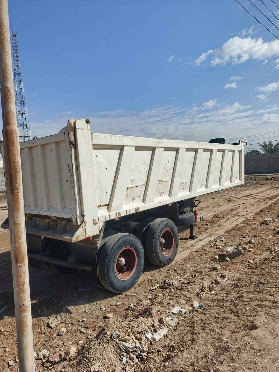 سلاام عليكم عربانه علم ذرعه ٣٣ تايرات نص عمر شاصي بيه فطر جك جديد سعر ١١٥ وبيه مجال ***********//***********
