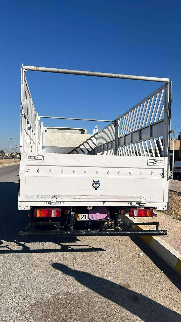 كنتر اروبي موديل ٢٠١١ محرك بم نوزل سوبر طول بدي سته وربع تخم تاير مكان سيارة رمادي سعر٢١٠ بيهه مجال ***********
