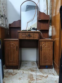 ميز تواليت • للبيع • بيه مجال