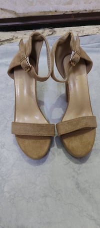 ملابس • قطعة • تواصل خاص