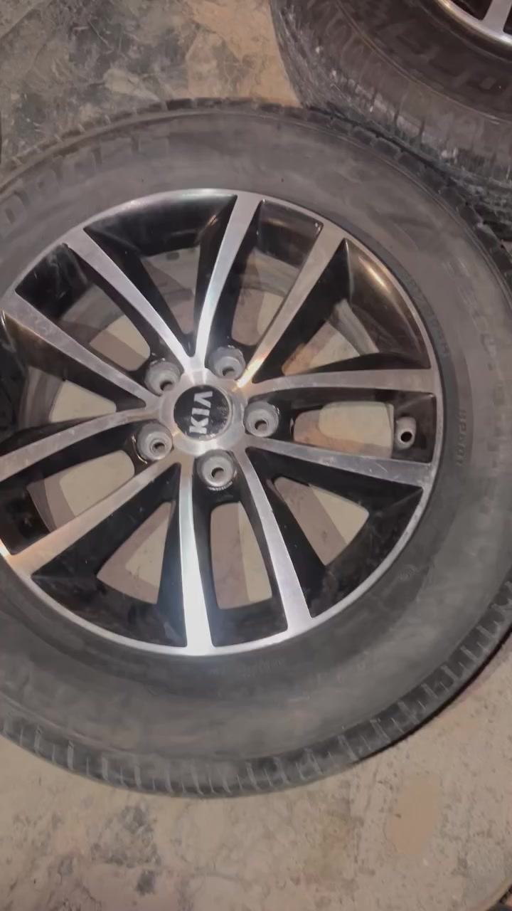 للبيع نضافه 80 تاير ويل مكاني غزاليه السعر 400بي مجال ***********
