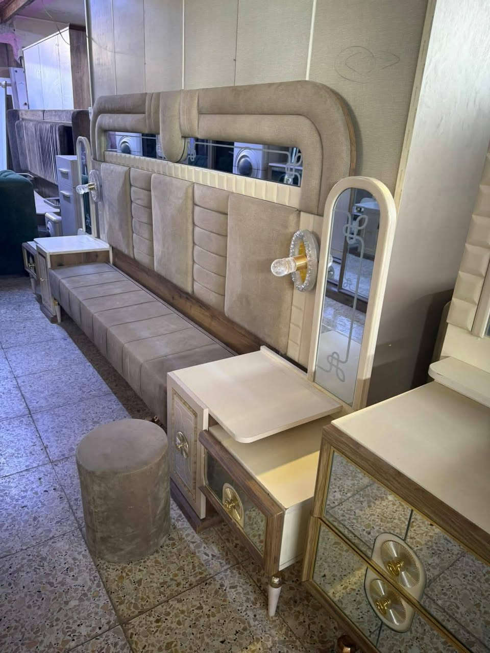غرفة تركية   مودرن أصلي
🚪 نظام أبواب
 9قطع
جام مضلل 
  بروفايل فاخر
سرير مخزن عملي  ضهر بلوك
 قماش وتر بروف أصلي سعر 900
 نظافة 95💯
🚚 شد ونقل مجاني داخل بغداد
للتواصل خاص موجوده


**إذا كنت صاحب هذا الإعلان وتريد حذفه لأي سبب، رجاءا أرسل رسالة إلى الدعم الفني**