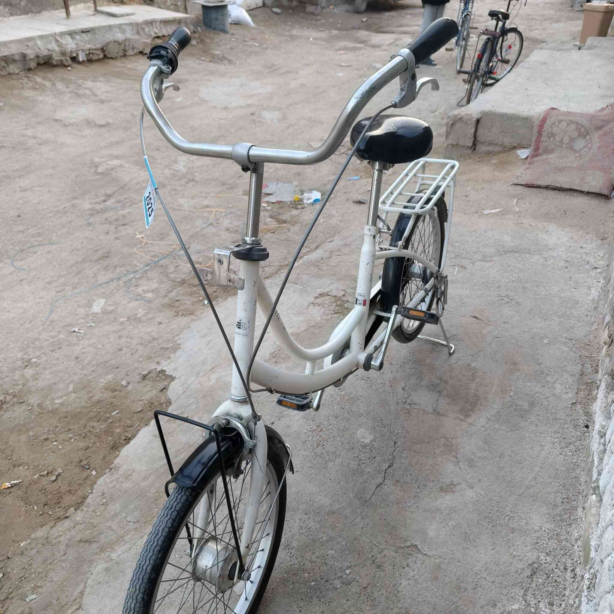 سلام عليكم بسكل برج ستون نضيف مال رمبه ما رقم  الاستفسار *********** وشراي ينورنه
