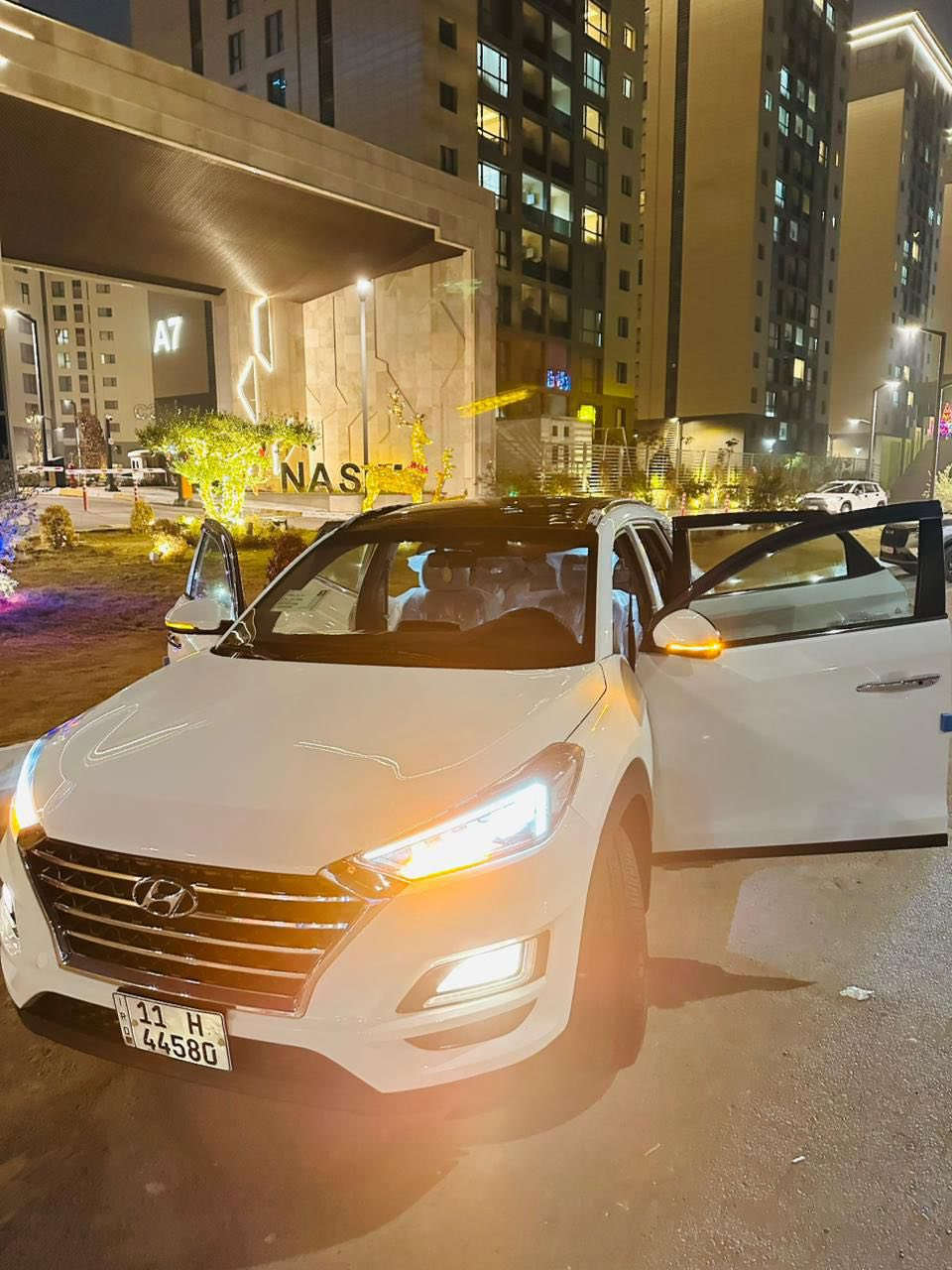 سلام عليكم سيارة توسان شركة الكاصد 2020فول واحد عل واحد بيه بارد فقط كفالة من صبغ وتبديل سياره جديدة كلش كامله ماشية ٩٣ حقيقي سعر ٢٠٧بيه مجال الطبين تجي وتشوفه نظيفة كلشش مال بيت *********** بغداد حي عامل
