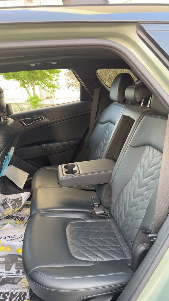 🚗 Kia Sportage 2023 X-Line – فول مواصفات
لون زيتوني مميز 💚
ممشى 51,800 كم – استعمال نظيف جداً

✨ عليها رقم مميز وحلو✨

🔹 محرك 2.5 فل
🔹 دفع رباعي AWD
🔹 شاشة كبيرة 
🔹 جلد فاخر + شحن لاسلكي
🔹 كاميرات + حساسات + أنظمة أمان كاملة

السيارة حادثها جاملغ من جهة السايق وجاهزة للفحص بأي مكان 👌
💵 السعر 22,000$ وبيها مجال للجادين فقط

📞 اللي ناوي يشتري يتواصل خاص ***********
