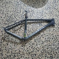 شباب فريم GlANT للبيع فريم قياس26Mحديث السعر 50مكاني بغداد 07726548249...