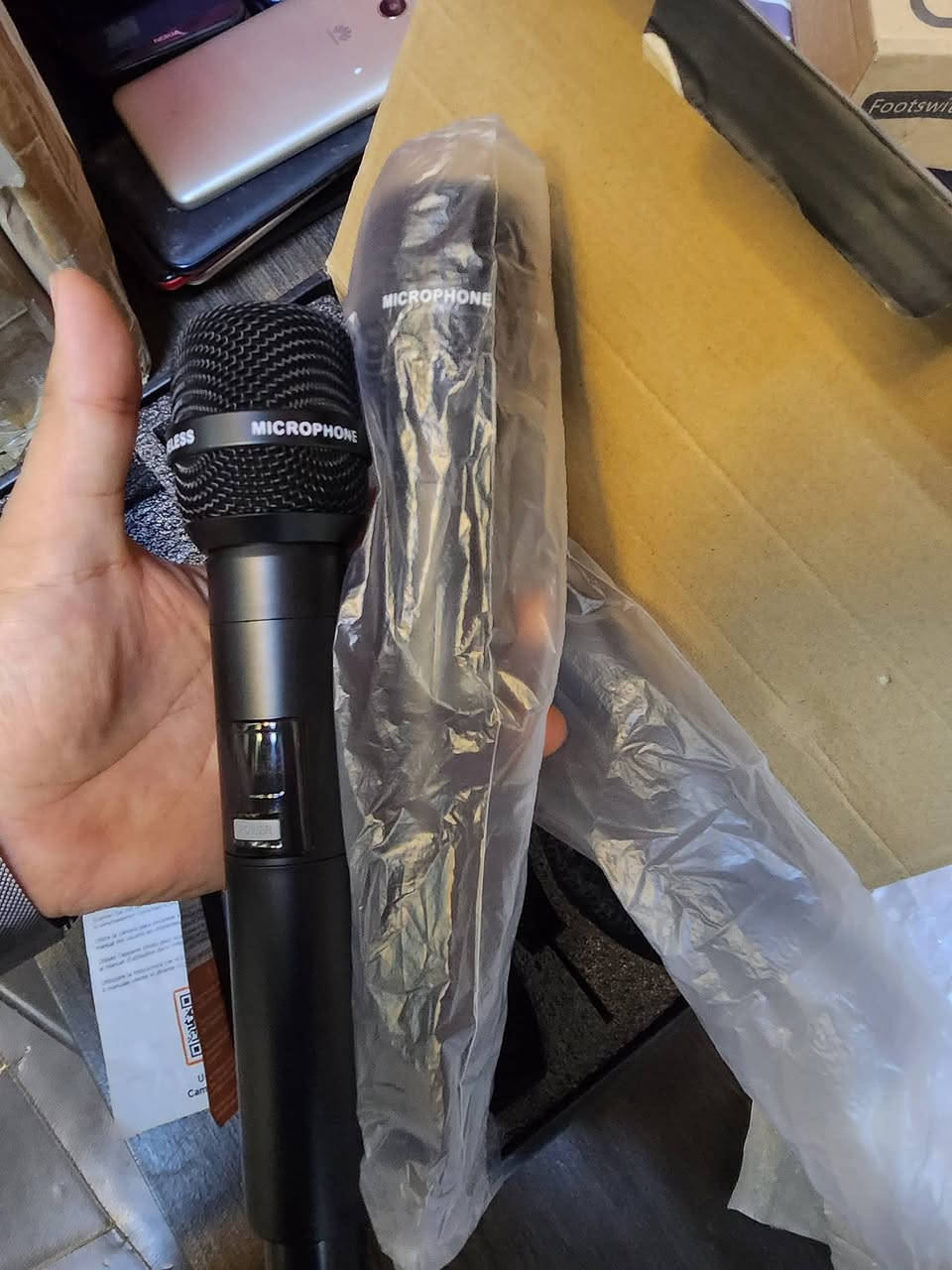 سلام عليكم
للبيع كلهم اغراض صوتياتي كلهم ٧٥ الف مع توصيل المايك شحن تايب سي قطعتين


**إذا كنت صاحب هذا الإعلان وتريد حذفه لأي سبب، رجاءا أرسل رسالة إلى الدعم الفني**