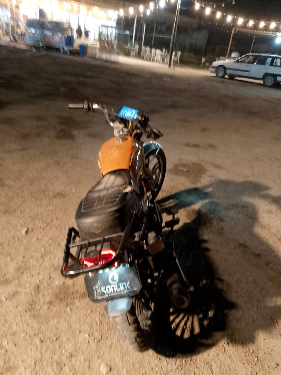 سلام عليكم 
سيفان 25 للبيع 
مكينه سبانه ممدود عليها بس تفيلس 
يرادلها ترتيبات بصيطه 
كهربائيات كلها شغاله 
اوراق كورتونيه 

ابيع هلموجود جوه السوك 680 وبيها مجال 
مكاني ديالى الخالص هبهب 
رقمي ***********
