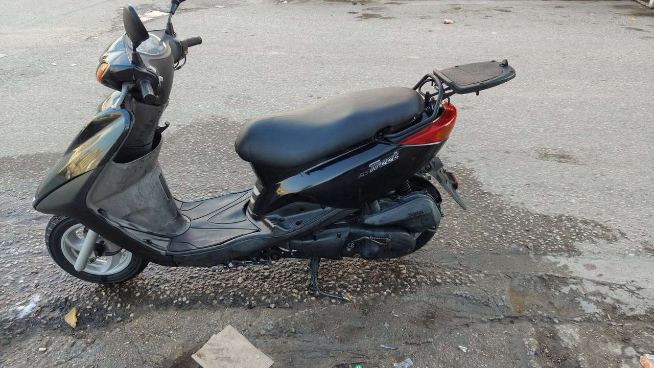 سلام عليكم لكزز 2013 كفالة عامة بلادية الدراجة السعر 1300وبيهة مجال  ***********
