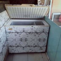 مجمدة شغالة • ميز ستيل • عارضة مقبلات