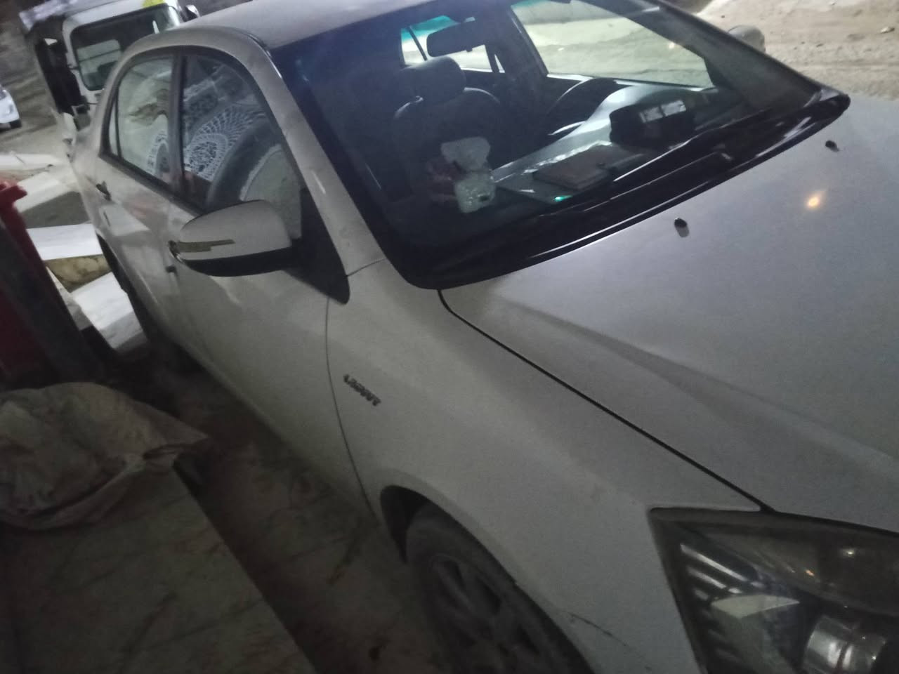 جيلي موبل 2013 رقم ميسان  سنويه لحد 2031 هزه جديدة كير مكينه كفاله بدي مكفول من الضربه سعر 47 وبيها مجال للاستفسار الاتصال ***********
