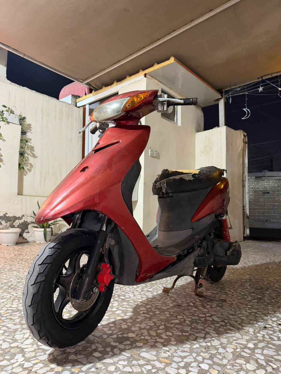 السلام عليكم للبيع دراجه عصفوريه 
شغاله سلف وهندر باتري جديد زوج تاير جديد كابريتر ابلا سلف ابلاد 
دشبول عاطل ولايت عاطل وكشن يحتاج دوشمه 
مكاني بغداد الدورة السعر 190الف 
***********
