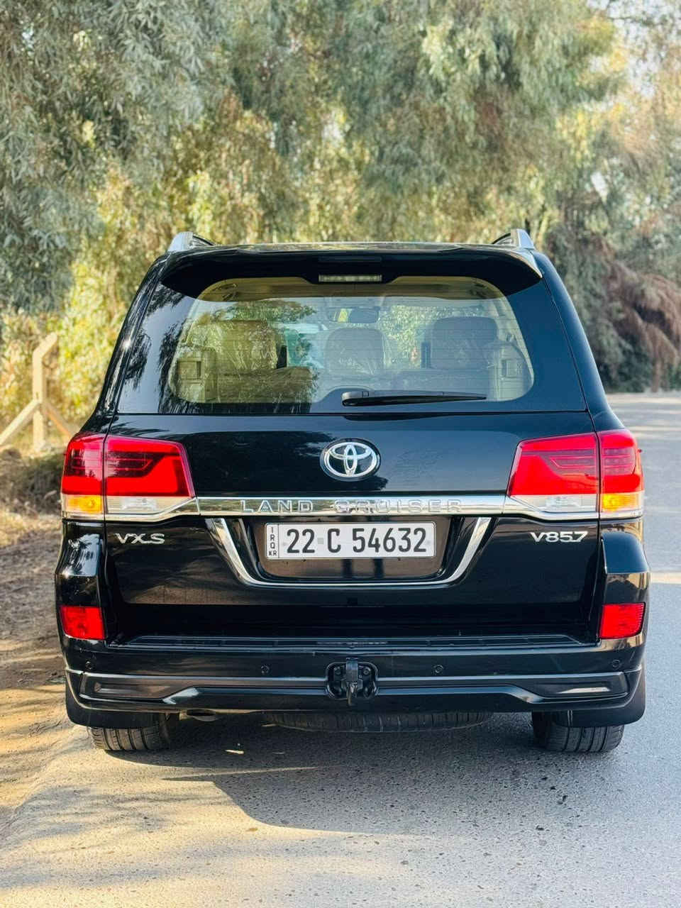 لاندكروز 2017
VXS   
اعلى فئه مواصفات لكزز  

رقم أربيل 
محرك 5700
ماشية 71الف حقيقي وع الفحص
كير اربع وضعيات للقياده 
نظام الخروج عن المسار 
نظام التنبيه قبل الاصطدام 
جنطه كهرباء 
باب الجنطه الصغير شفط
جكات
رادار امامي وخلفي
ويل 20 كروم
ستيرن ذاكره خزن 
كشن السايق ذاكره 
كشنات تدفئه تبريد
شاحن لاسلكي
تبريد خلفي لمس
ثلاجة
نظام الصوت JBL
خمس كامرات 360 درجه
ثلاث شاشات اصليات وكاله
تخم نيكل اصلي 
اشارة متحركة
خمس بصمات
تشغيل عن بعد 
لايت فول زنون 
لايت اوتو 
هوايه مواصفات
طبعا باقي الموصفات فتحه وجلد اصلي وحساسات وزراكات كله موجوده معروفه مواصفات الvxs

الشراي فقط يتصل على الرقم 
***********
السعر 510

العنوان  بغداد الصابيات قرب جسر الدوار مال مرور التاجي
