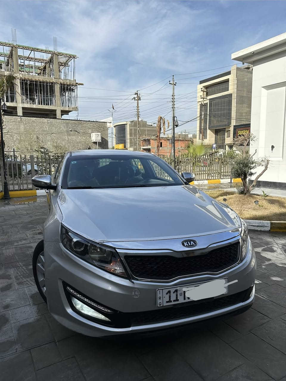 كيا اوبتما 2012 وارد امريكي بيهة 4 قطع صبغ  جانبي   مكفولة من الدواخل بجم كبس شواصي وتكم وحوض كلة كفالة 
رقم بغداد بسمي سنوية لل 2031 هزة ورقم كلة جديد 
مكينة 2400 مكفولة وممفتوحة وگير كذالك. ملاحضة ماشية 83 الف ميل حقيقي وبل نسبة لخواتهة مماشية اصلا 
صدر امامي كلة جديد + دريم شفتات 
تخم تاير جديد جواهة 
صدر خلفي جديد بس قواعد دبل مو زينات 
تبريد منظومة هذ الصيف سويتهة 
تدفئة اكيد شغالة 
مواصفات النص فول 
تحكم ستيرن جهتين 
eco موود 
مثبت سرعة + مانع انزلاق 
اشاير بل مري سنتر لوك + منافذ ال Usb 
كامرة خلفية وبعد بيهة هواي سوالف حلوة 
سيارة مرتبة ومال جناي ونضيفة والصور تحكم 
مكاني بغداد حي الاعلام. 
سعرهة 108 وبيهة مجال للشراي 
***********
