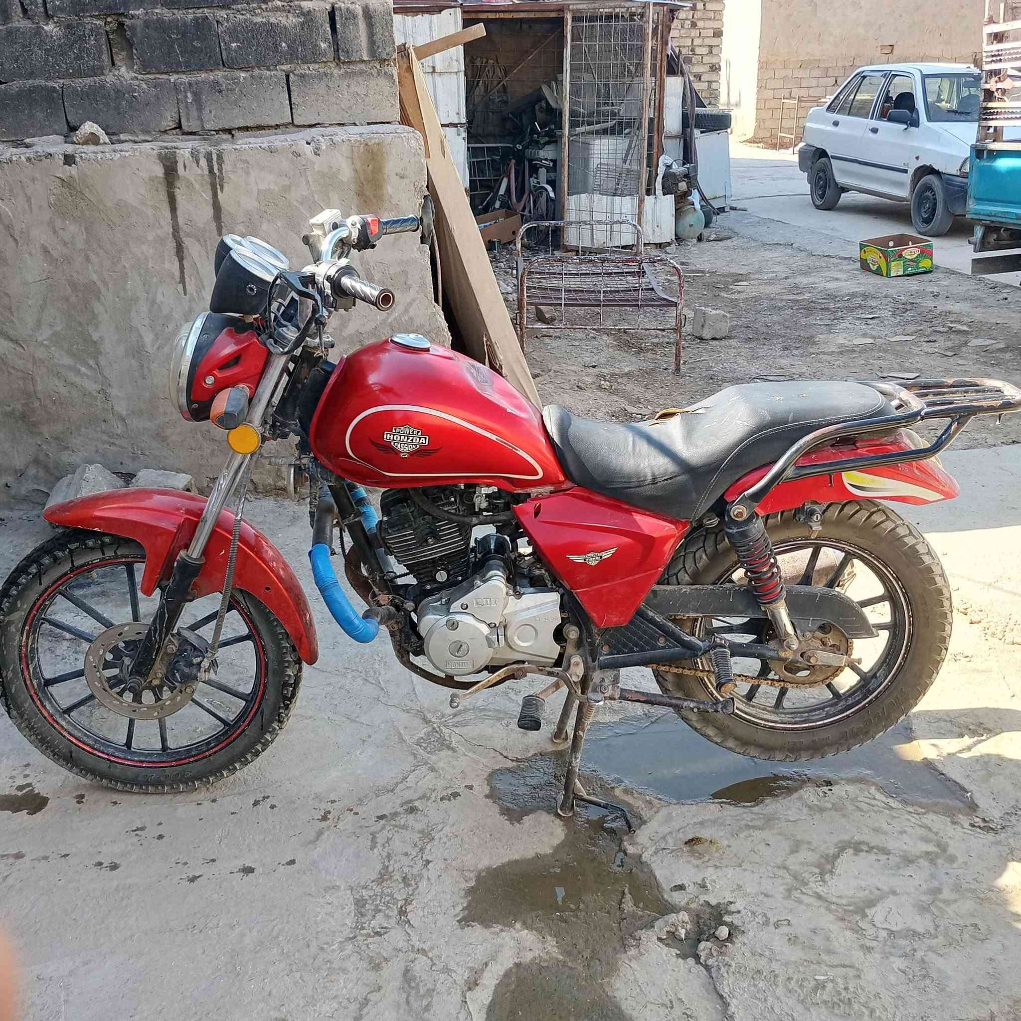 سلام عليكم درجة هوشه الموديل 16 اوراق اصوالي والسعر خاص رقم الهاتف ***********
