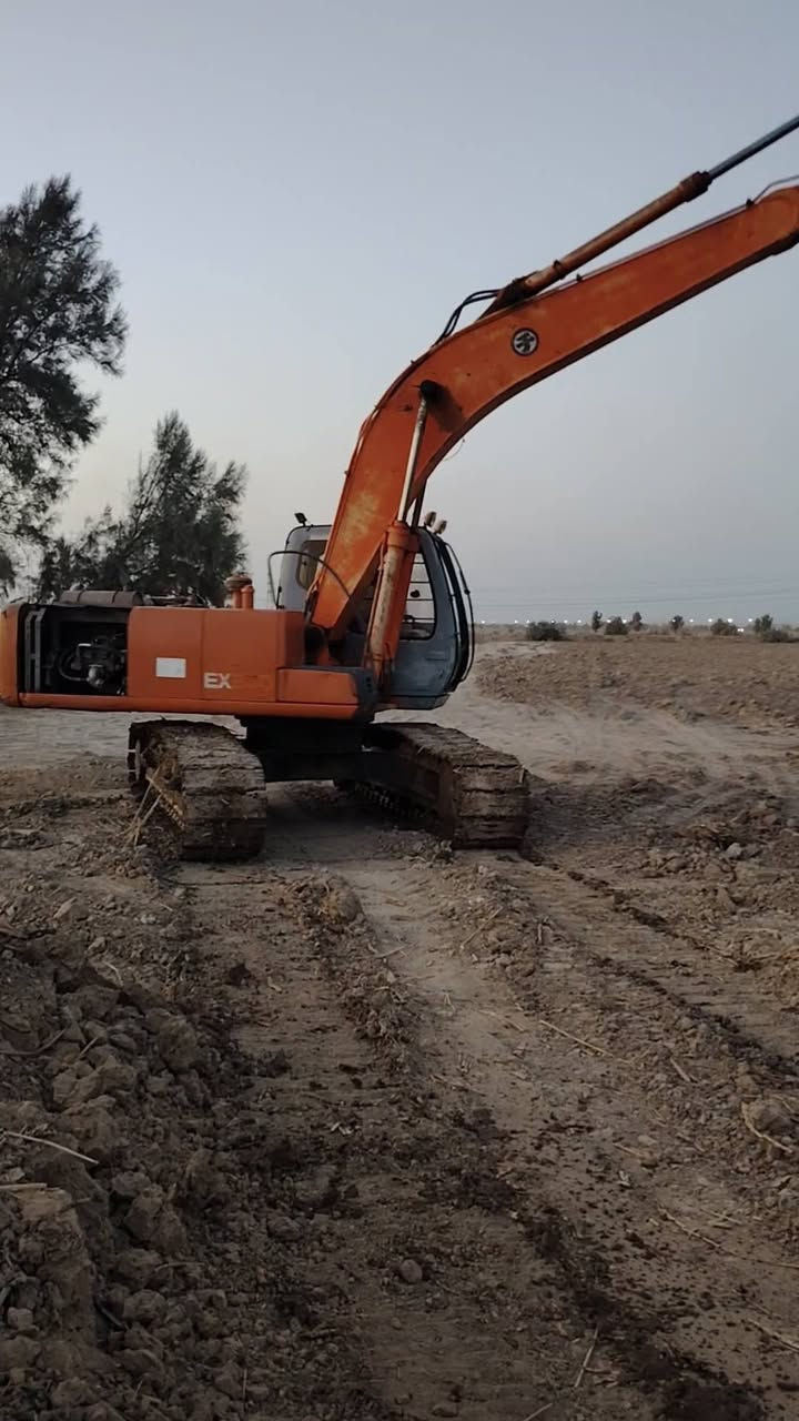 سلام عليكم حفاره فايف البيع
موديل 99 جاهزه العمل رقم واسط اسود خوان مامتواجد بل فيس هاذه رقم راعيه
***********
