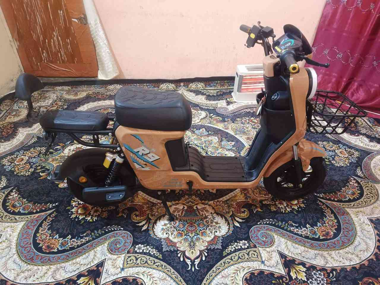 السلام عليكم
دراجه ار 9 مديل 26 الحديث 
5 بطاريات حجم كبير 32 امبير وينلي الاصلي 
4نمر سرعه 109 سرعه حقيقيه 70 
كهربائيّة كلهه شغاله لايت عالي وناصي دبل اشاره اشاره يمنه ويسره وهورن وبلوتوث دراجه مكفوله كفاله عامه حته من الزلغ تجي وشوف بعينك ستخدام 20يوم فقط وياها سويجين وبصمه وكارت وشاحنه الاصليه 
السعر  500 وبيها مجال قليل حك الجيه  واتساب ***********
عنوان بصره امن الداخلي قرب حسينيه اصحاب الكساء
