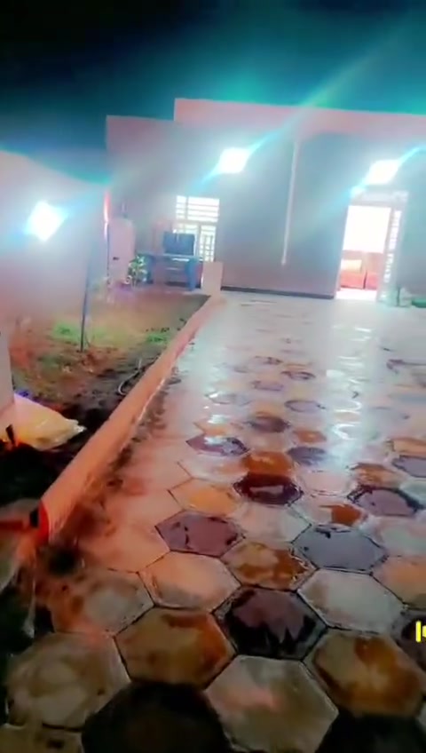 ***********
مزرعه للبيع عنوان حولي الخصيمه مقابيل توزيعه شهداء ركن صايره تبليط ماء كهرباء اناره كامله ٤٥٠ متر
