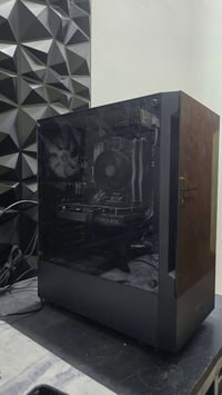 كيس للبيع مواصفات Rtx 4060 8g zotac Ram t force 16g 3600mhz R5 5500 Ss...