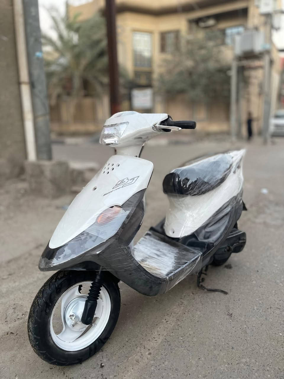 دراجة ياماها ياباني تسع زروف مال ربه سرعتها 60 حلوة ومكينة ناعمة شغالة دكة وحدة محرك ما مفتوح بلاد كهربائيات شغالة كلها هورن شغال  نقص بس شخاطة سلف سعر 300 وبيها مجال( مكاني العاليه) ***********
