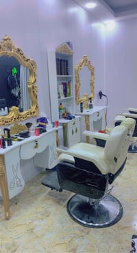 كراسي حلاقة للبيع عدد 2 أخذتهم ب780الف   اريدهن ب600  مصار 5اشهر من شد...