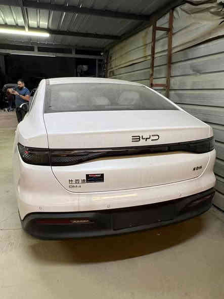 سبب البيع: اليشتري يروح وياي اريد اخذ 06 خاف احد يكول مو خوش سياره.
Byd  2025 سيل 05 نص مواصفات
سياره بأسمي رقم بغداد
مكفوله من كلشي كفاله عامه شرط السونار
مكانهه بغداد الزعفرانيه
***********
السعر 19.500.000 دع
والف عافيه ع الياخذهه
