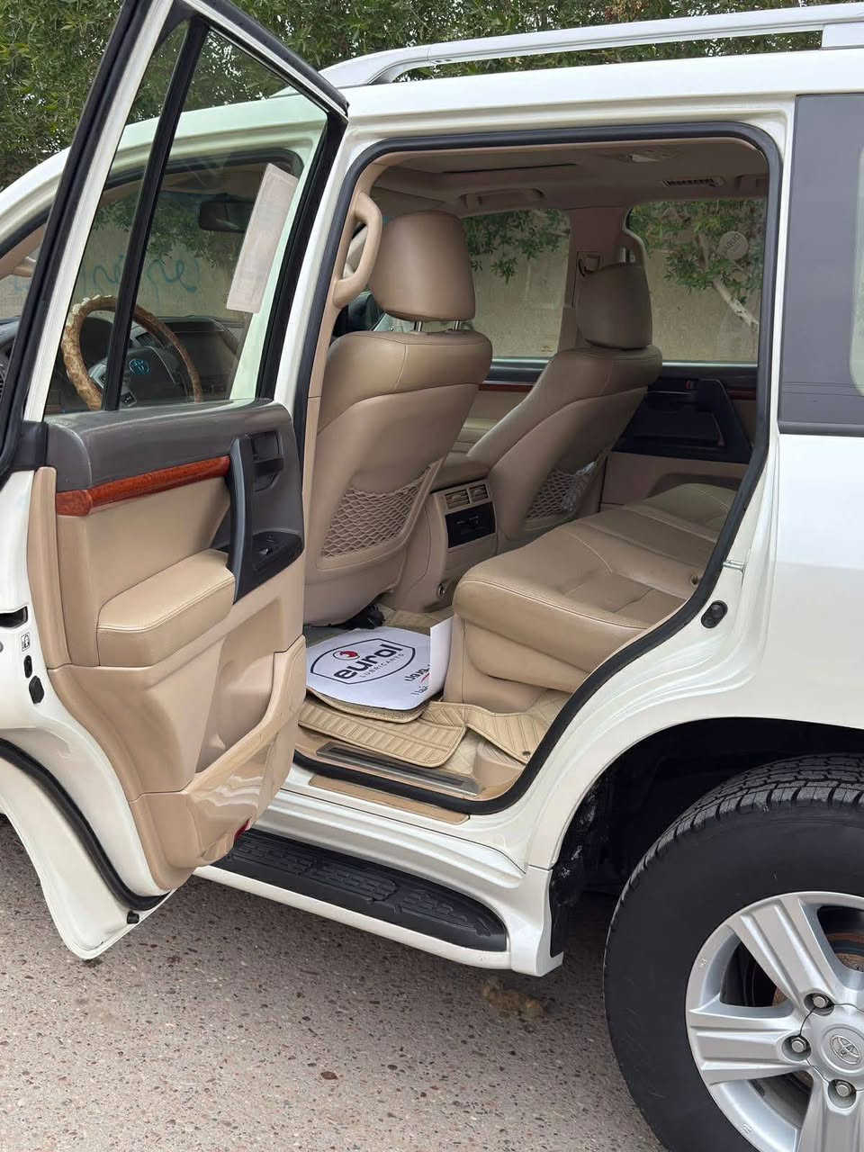 سلام عليكم لاندكروز 13 بريم اللبيع كفالة عامة من كلشي سيارة نظيفة سيارة فول
موصفات لاندركوز معروفة مكان سياره بغداد توصل اتصال ع رقم

***********
