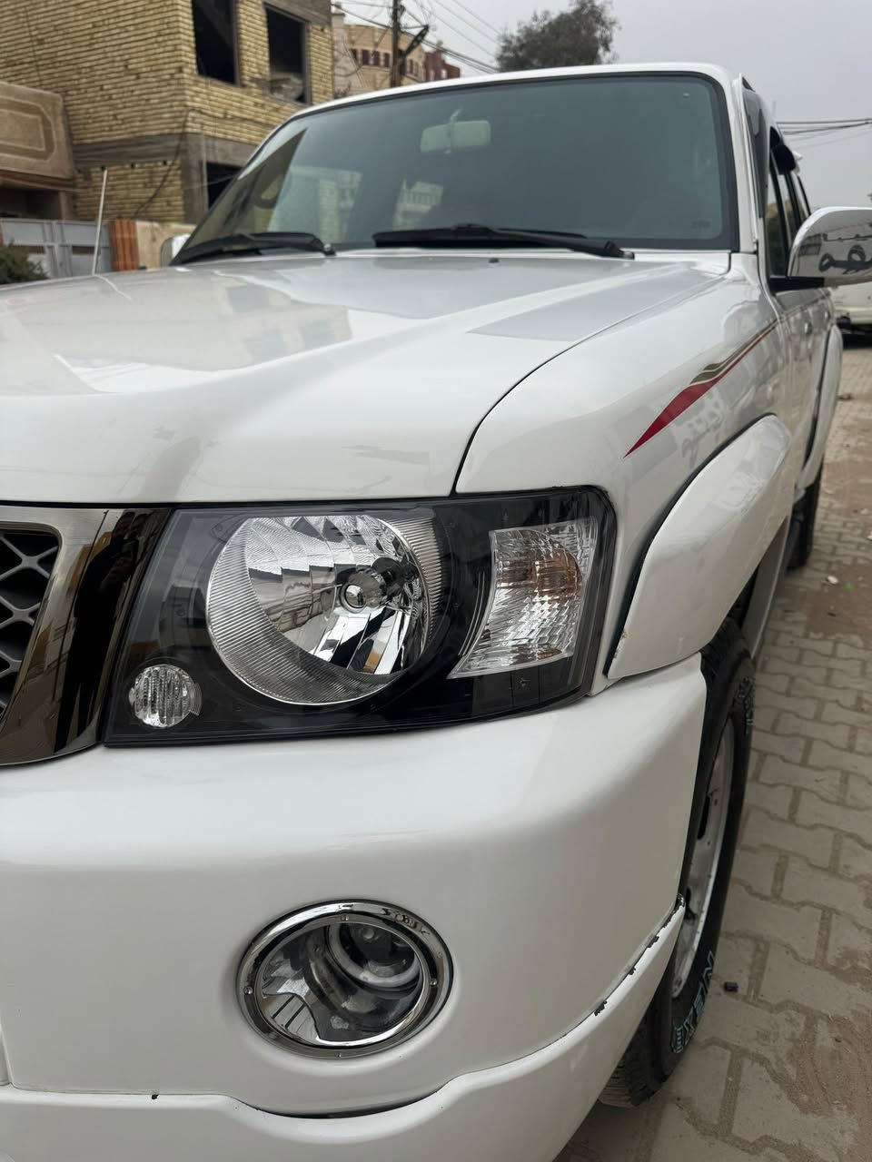 السلام عليكم 
نيسان باترول 2008مزاد وزاره الداخليه 
اوراقها كاملها وترقيم عليك السياره جاهزه من كلشي مكينه /كير /حداديه /طخم تايرات جديد خير من الله سياره ما بيها نقص برغي كير اوتو صبغ عام للجمالية مابيها لا ضربة ولاكلبة ولاخياس مكاني بغداد الحسينية 
بلعافيه على ياخذها 
سياره نضيفه وجهازه من كلشي‭00 964 770 041 6041‬
