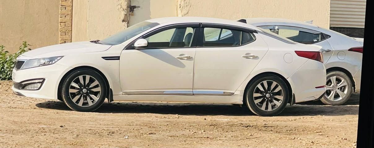 سلام عليكم اوبتما 2012 
خليجي
مكينه 2000
رقم بغداد
بيه صبغ 5 قطع سونار مرفق بالمنشوراموضح كلشي 
السياره مال جناي حلوه خير من الله متعوب عليه ومصروف عليه
سعره مناسب 108 
سعر امريكي وانته ماخذ خليجي مال جني
مكانه بابل 
***********
