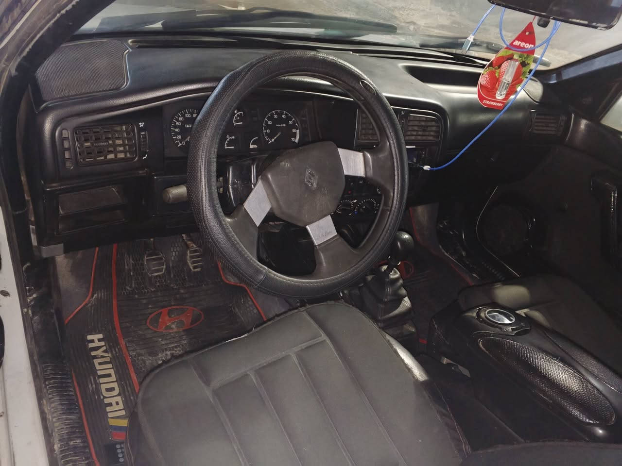 رينو 19 موديل 92 رقم نينوه اجنبي بسمي شرط التحويل كير مكينه ويرمنيه كلها شغالا وشرط/ سعر 28 / ***********/ لاتصال غير متواجد عل فيس
