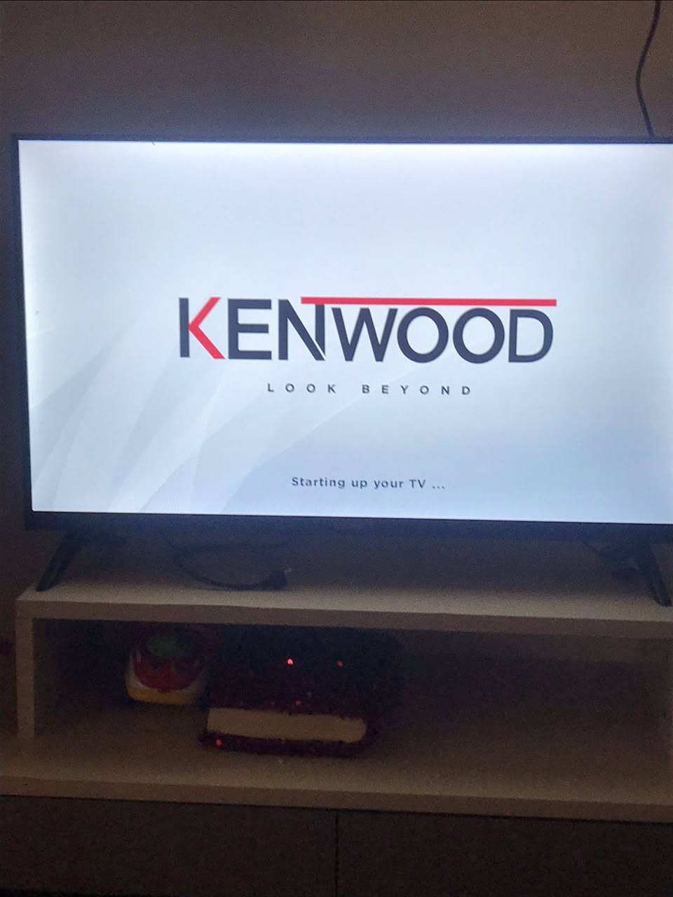 السلام عليكم لازمه للبيع جديده ما مستخدمه البيع 100وبيها مجال ابو غريب حي المنهدسين الحجم 32
***********
