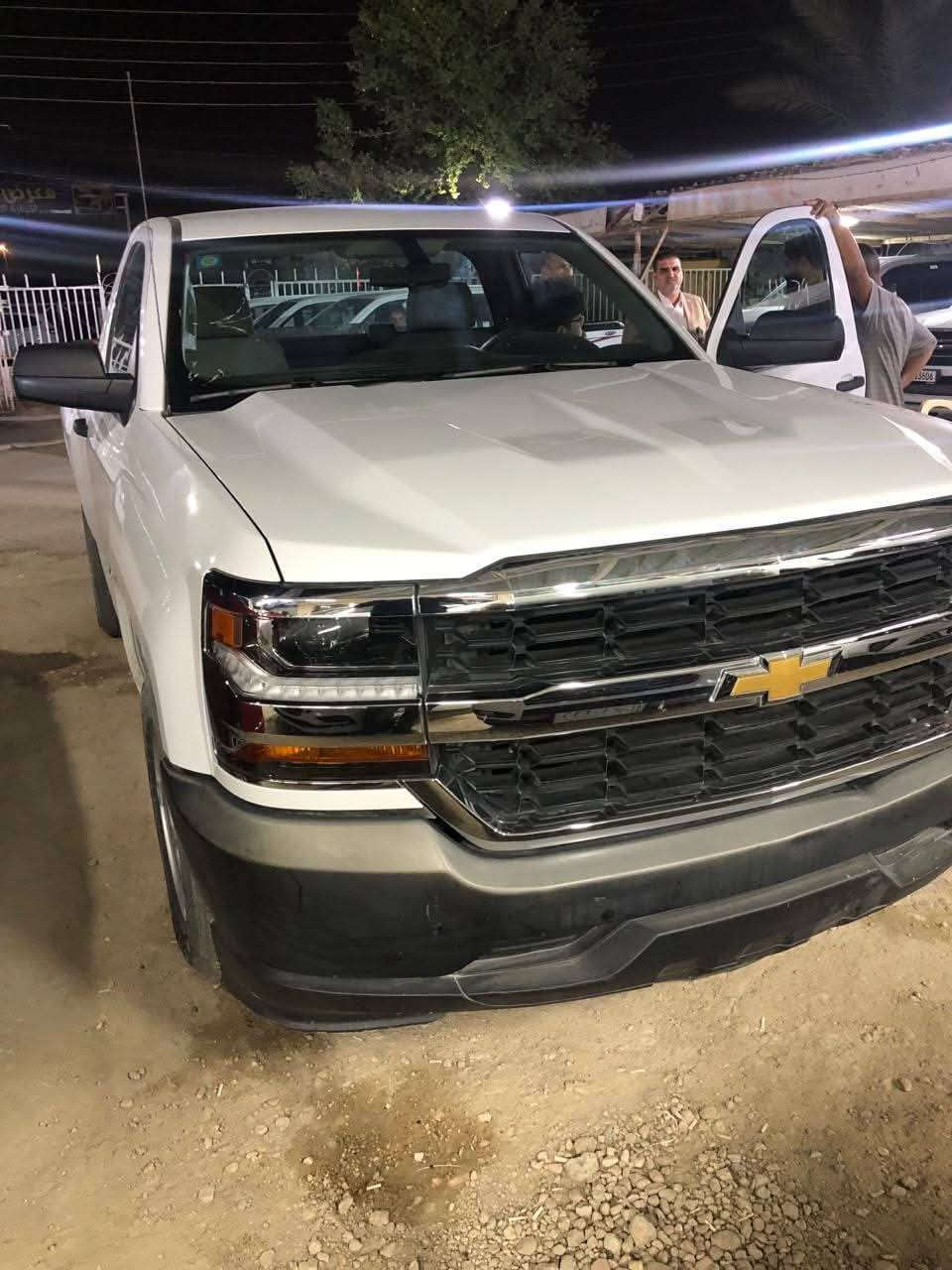 اسلام وعليكم سلفرادو للبيع موديل .2019 وارد امريكي حادثه موضح بل صوره ماشيه ١٩ ألف جديده سياره مكانه نجف اي استفسار اتصل وبخدمتك *********** رقم سياره بغداد .
