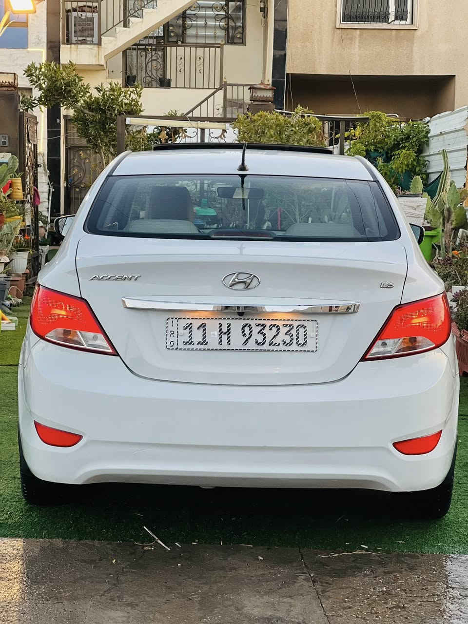 فقط بيع 
أكسنت خليجي (2018)
فتحه 
5ويل كب
شاشه ايباد 
محرك 1800 
ماشيه (65 ) 
فول مواصفات
رقم بغداد ب اسمي سنويه هزه رقم كله جديد 
مكفول من الحادث والتبديل 
صبغ دوسه يمنى 
مكان بغداد العامريه 
***********
