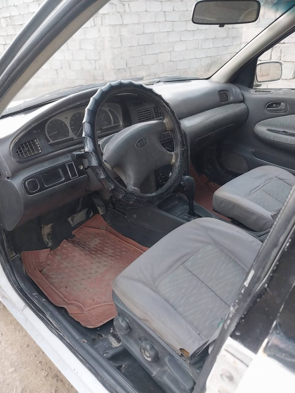 السلام عليكم سياره للبيع 
موديل 95
رقم بغداد  نكليزي

محرك كير اوتوماتيك  مكفول

محرك مسكر 
باقي التفاصيل التصال عله الرقم 
 ***********
