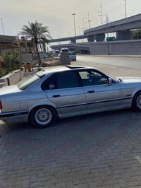 بي ام دبليو 525 • بي ام 525 • بي ام 1992 • سيارة بي ام دبليو • بي ام د...