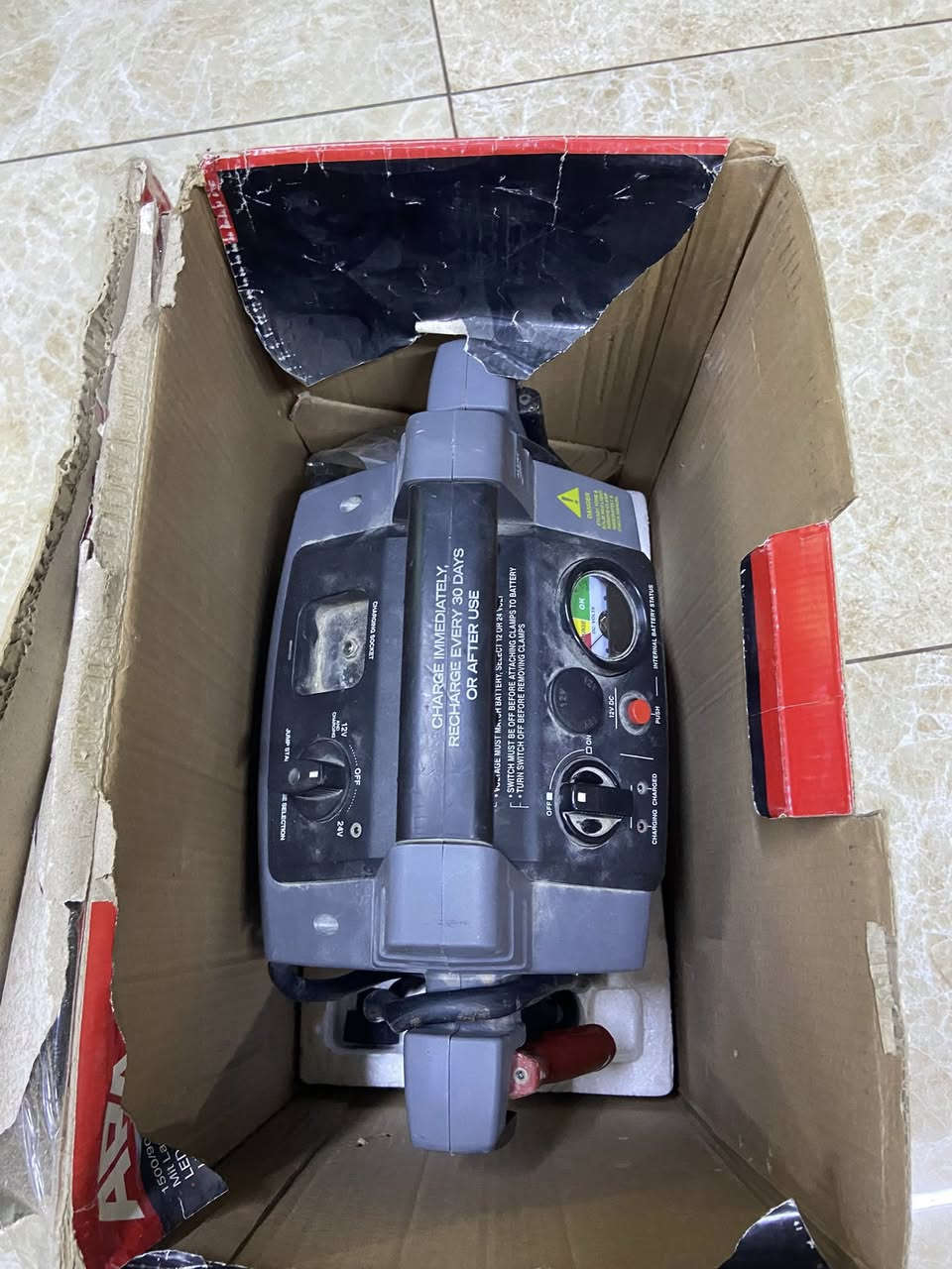 السلام عليكم اخوان
للبيع چطل سياره من الوزن الثقيل الماني الصنع؛
POWER PACK 12v/24v- 2x18Ah
900A/1500A
الچطل مستعمل قليل ومتروك بالمخزن لاكثر من سنه والجهاز مع الباكيت الاصلي وادابتر الشحن (١٢ فولت) الجهاز وكما موضح بالفديو  مستعمل نظيف ومتعدد الاستخدامات ويباع على الفحص للراغب بالشراء…
القياسات:  39x18x39cm
الوزن: 18Kg
مكان الجهاز : حلة / حي الحسين
السعر : 60 الف دينار
للاستفسار: الكتابه على المسنجر او
الاتصال على:
 ☎️ *********** مع الواتس
 ◦
