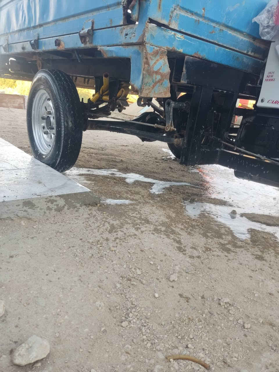 سلام عليكم من رخصت صاحب الكروب ستوته البيع مكينه توني شاد كير بوكس توني شاد كسن توني شاد تواير جدد كهربايتهه شارقه ستوته ربع ما ذب عليهه مال جناي السعر مليون ٢٥٠بيهه مجال هاذه رقم تلفوني***********
