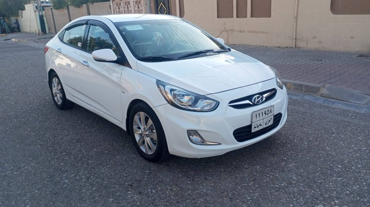 اكسنت موديل 2012 
بدون صبغ كير محرك بشرط 
دفتر بنزين بي سنويه منتهيه صار سنه سعر٩١ شراي خابر
***********مكان كركوك للبيع فقط ماراوس ولا ابيع قسط كركوك, العراق
