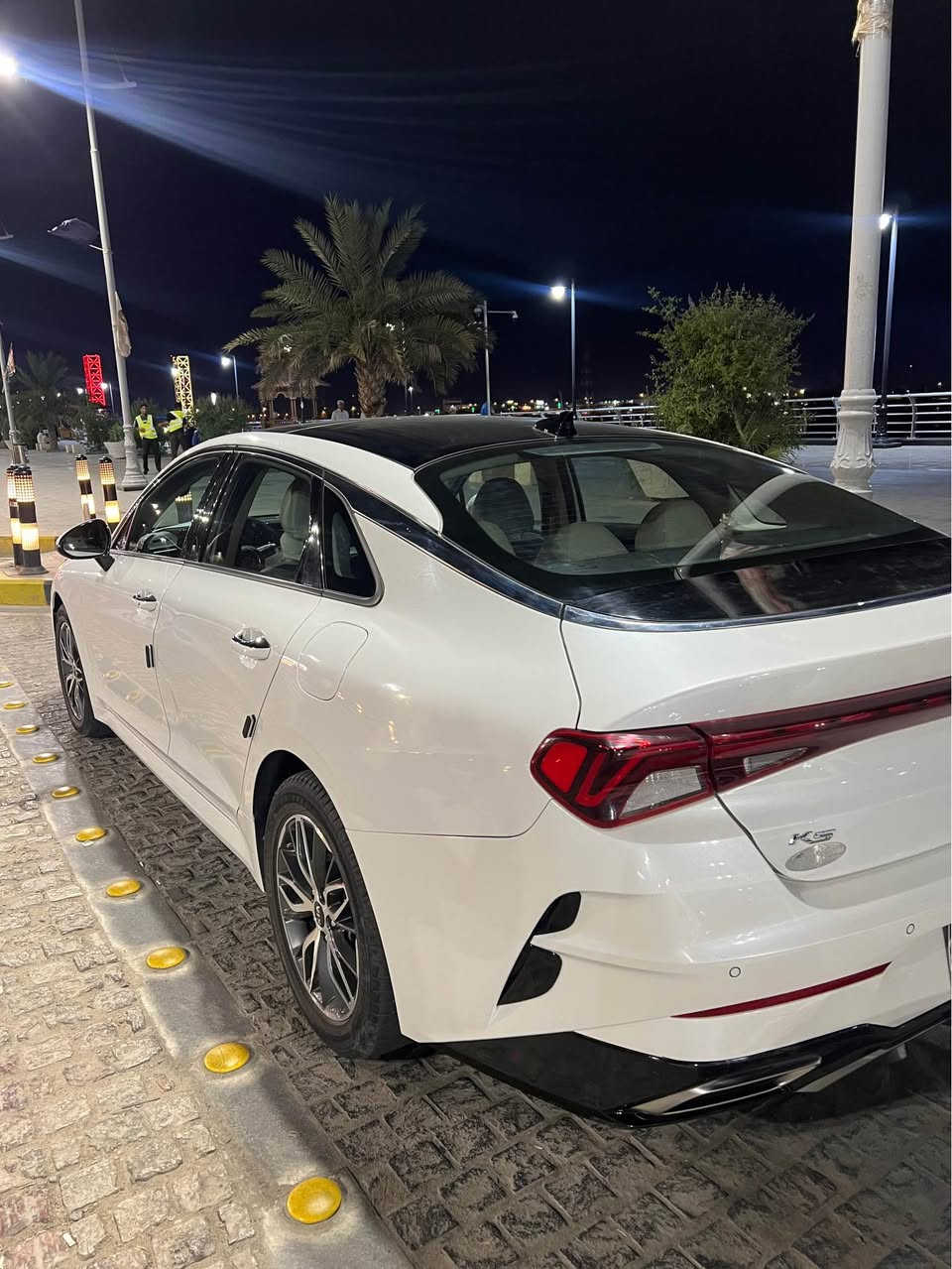 السلام عليكم كيا k5 2021 خليجي 
رقم اربيل تحويل وكالة بأسم شركة
فول مواصفات 1/1 
كل المواصفات اللي ابالك بيها 
كفالة عامة ما عدا شبر بارد فقط بالهلال الخلفي وطخات بسيطة بالباب الخلفي ما معدله يتعدل pdr 
ما مفتوح بيها ولا برغي كلها ليبل واحد كفاله سيارة نظيفة جدا وما متعوبة 
السعر 190 $ و بيها مجال بسيط للطيبين البصرة, العراق


**إذا كنت صاحب هذا الإعلان وتريد حذفه لأي سبب، رجاءا أرسل رسالة إلى الدعم الفني**