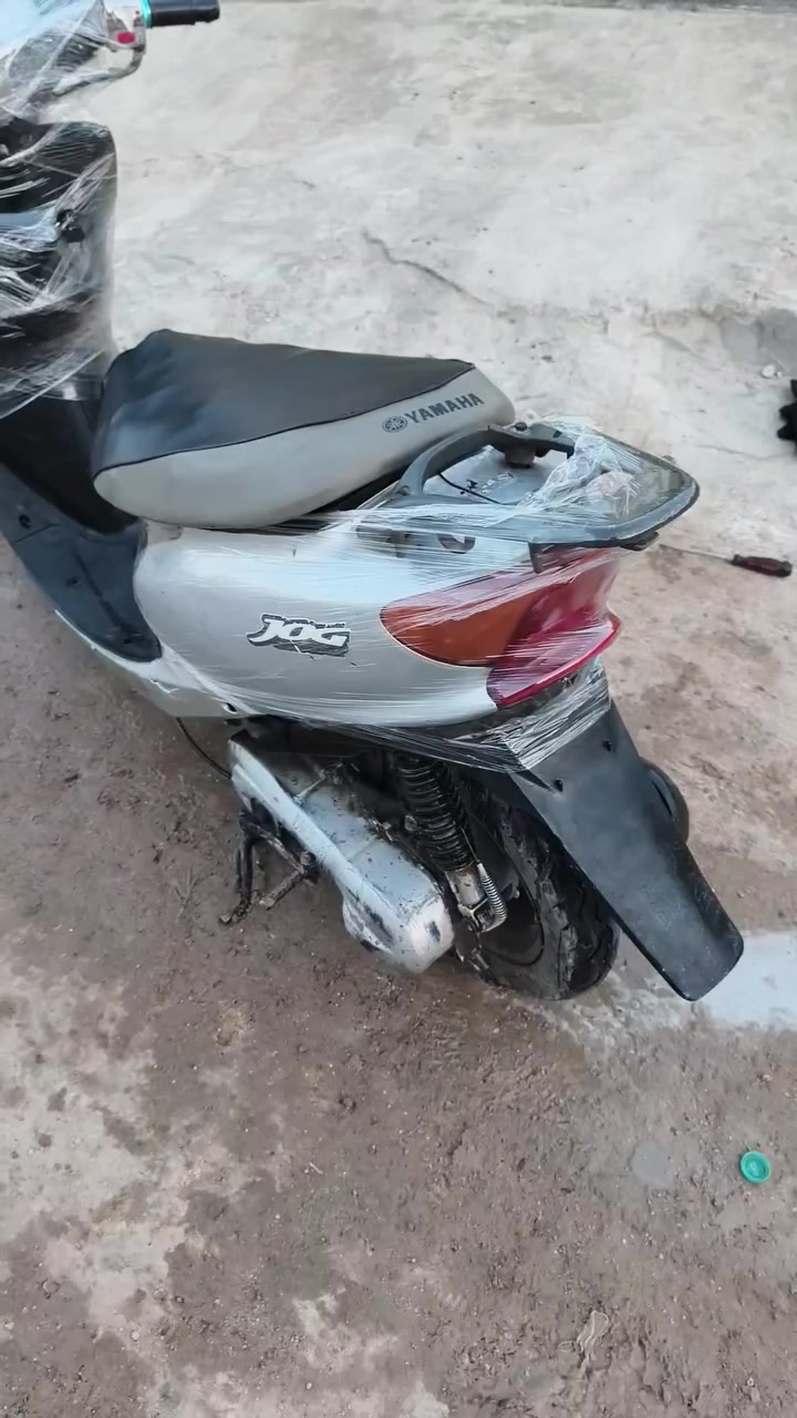 اسلام عليكم  دراجه عصفور للبيع مكينته ناعمة خير من الله للبيع كامله مكمله سعر ٢٠٠بيه مجال بصيط  مكاني بصره قضاء المدينه هاذ رقمي ***********
