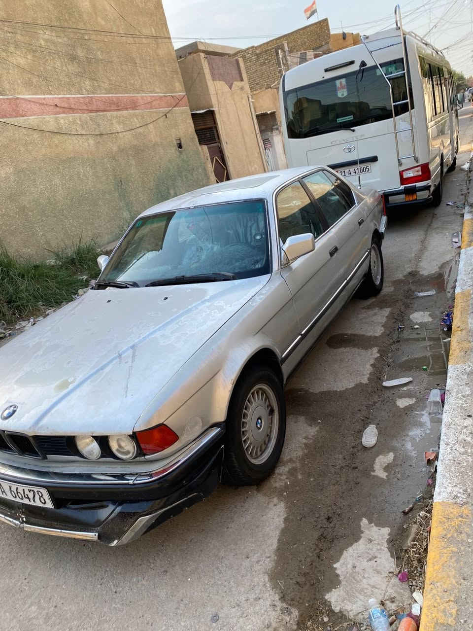 السلام عليكم بيم موديل 91مكينه وكير وصدر وتبريد رقم جديد ديالى بسمي مكان السياره بغداد الحسينية شارع ابو سمير السعر 32غير متواجد عله الفيس ***********
