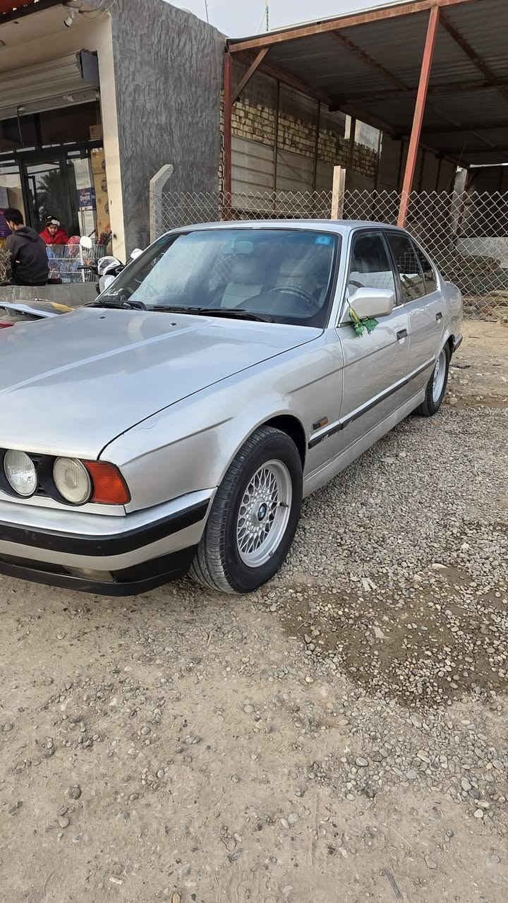 السلام عليكم بي ام للبيع موديل 90 525 مفتوح وهذا رقمي***********
