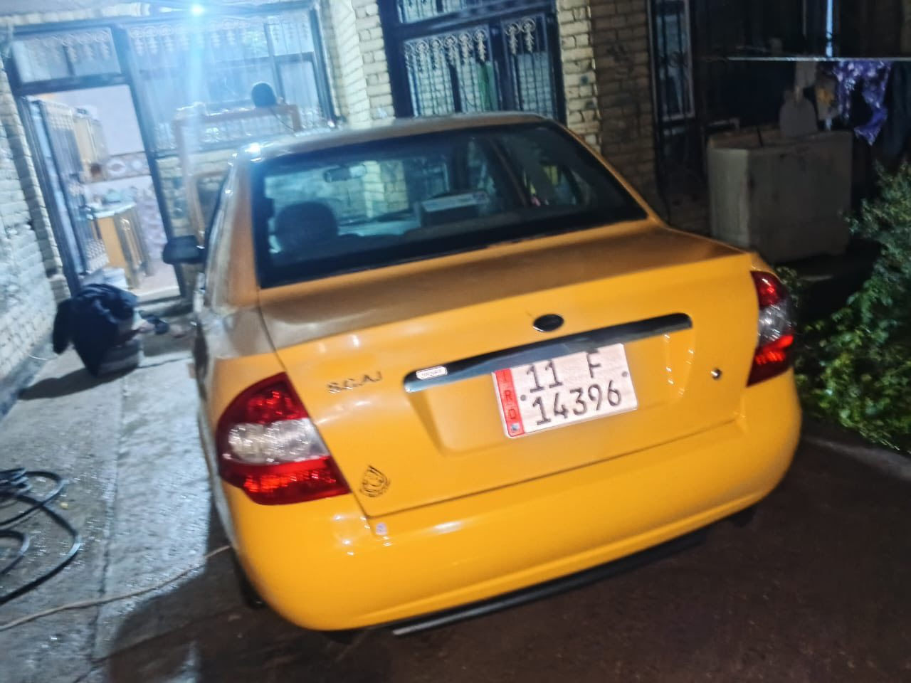 سلام عليكم طيبه لبيع موديل2015 مكينه وكير مكفولات تبريد تدفئه شغال تايرات جدد سياره نضيفه ماناقصه اي شي هاي ضربته موضحه سعر 38ورقه بيه مجال مكاني ابو غريب 
رقم***********
