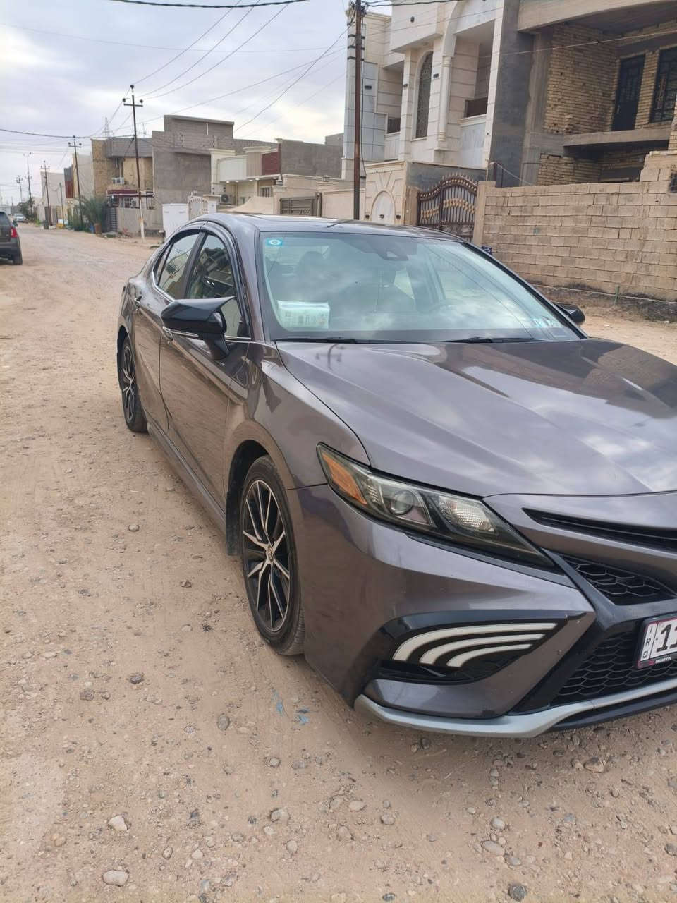 (للـبـيـع)
نوع السيارة: (تيوتا كـامـري )
موديل السيارة : (2024)✅
وارد السيارة : وارد امـريكـي 🇺🇸
فئة السيارة : (se) ✔️
ممشى السيارة : 60000 (كيلومتر)

مواصفات السيارة:  تكون مواصفات (من عدا فتحة السقف)…من كشن سائق كهربائي و كشنات الامامية السيارة تكون تدفئة وداخلية جلد  بلاد 
شفتات ستيرن تحكم كامل في مقود السيارة شاشة لمس تكون من ثلاث أنظمة قيادة فتحه سقف … وباقي الموصفات المعروفة لفئة السيارة تكون اعلى فئة (SE) بيها  موصفات  هواية 

حادث السيارة: بسيط قطعة وحده البنيد فقط الباقي كلها مكفول 
 
السيارة في حالة جداً ممتازة مابيهة اي نقص  سيارة نصبتهة هية سوالف بل صور وخير من الله سياقتهة استعمالهة…
للاسفسار الانتصال على الرقم الاتي 
السعر 21000 بيها مجال

***********
