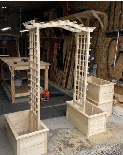 صنعت بحب💜 
الى عشاق الديكورات الخشبيه
وجلسات الخارجيه  
يتوفر  بكول الاشكال والاحجام 
للحجز دايركت 
موبايل ***********
