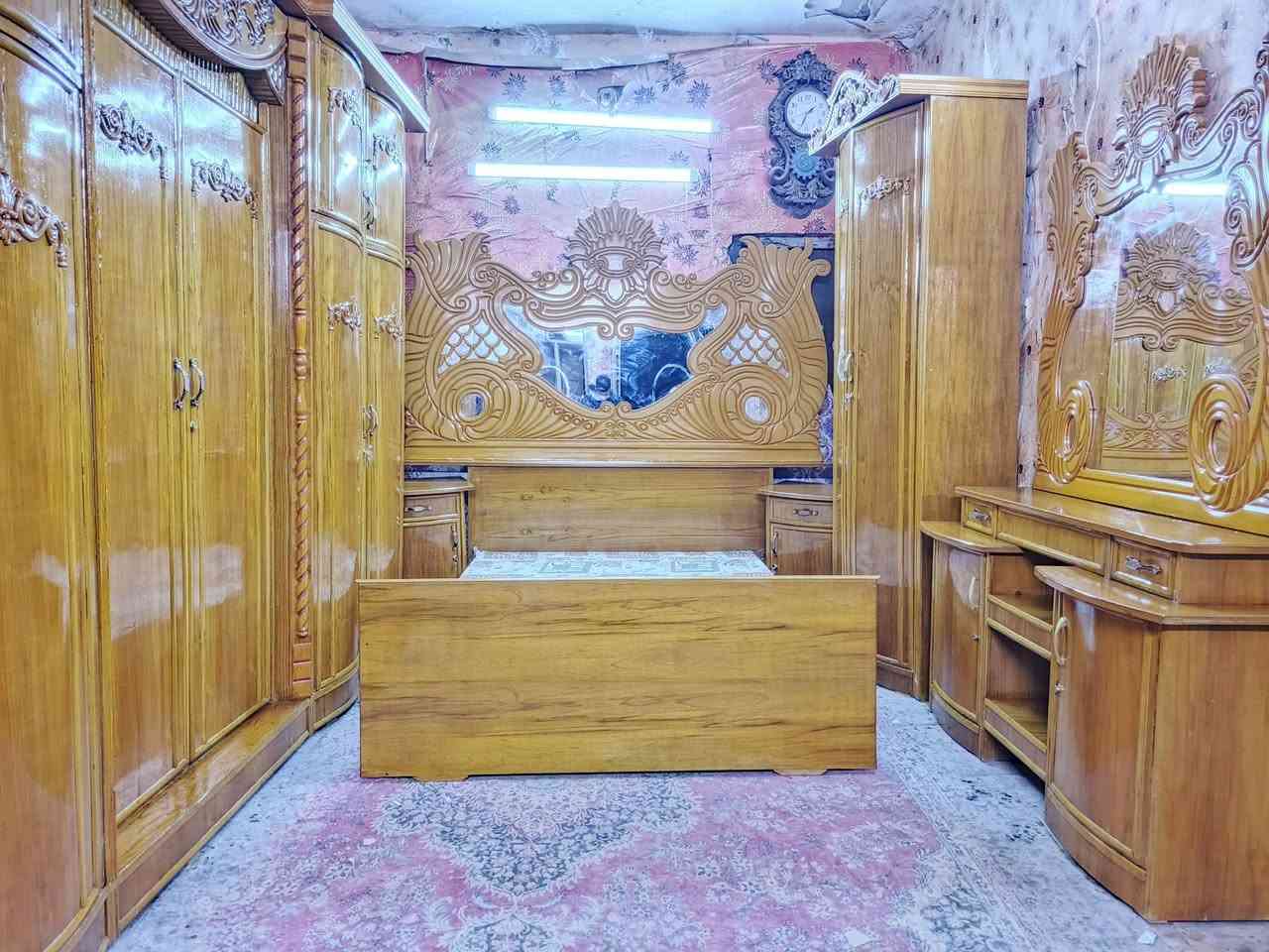 غرفه اخشاب ست ابواب ملحق للبيع السعر 700صاج الزاويه كنتوريه موديل حديث الدنك زان موديل مقوس العنوان بغداد وكو توصيل انتصال ***********متواجد وتساب
