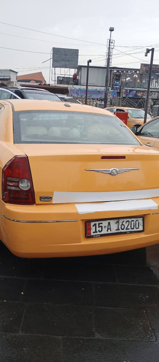 السلام عليكم اوباما10اصل حادث جاملغ وبنيدبدون دواخل عسلي وداخلها كير محرك جديد حداديه جديده رقم دولي 110بيها مجال==***********
