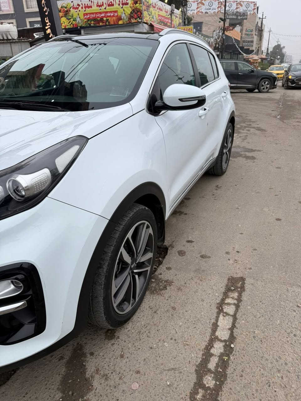 سلام عليكم
سبورتج خليجي فول موصفات 
مديل 2019
ماشيه 75.000Km
هاند بريك كهربائي 
بصمه 
سياره جديده جداً 
رقم بغداد 
عنواني بغداد العامريه 
سعر 19.500$ 
بيها مجال بسيط
***********
