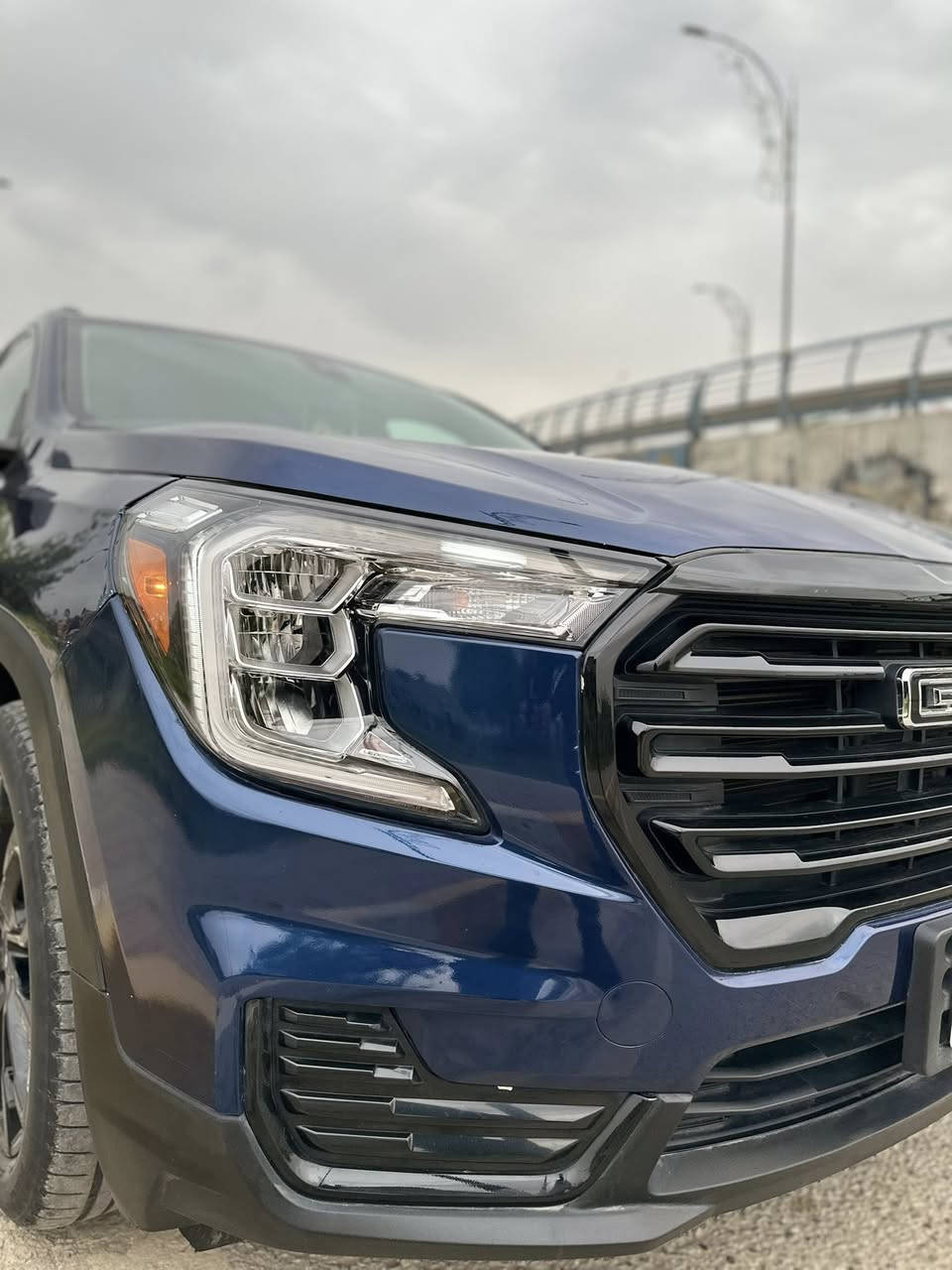 السلام عليكم 
جمسي تيران 
مديل ٢٠٢٣
فحص موقت بدون رقم ترقم جميع المحافظات
محرك ١٥٠٠ تيربو 
فور ويل
فول من عده فتحه
 بدون اربك
بدون صبغ
بدون تبديل فقط دعاميه
بيه جاملغ بارد وشخص بل بابين موجود بل فيديو بدون تصليع 
السعر١٥٨ وبيه مجال ابيع مستعجل
***********
